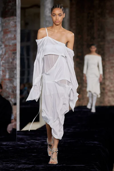 Look 36